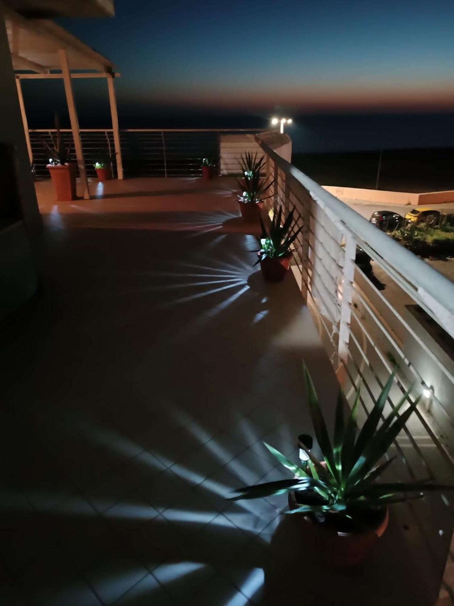 Armareaoverseassuites 1 菲乌米奇诺 外观 照片