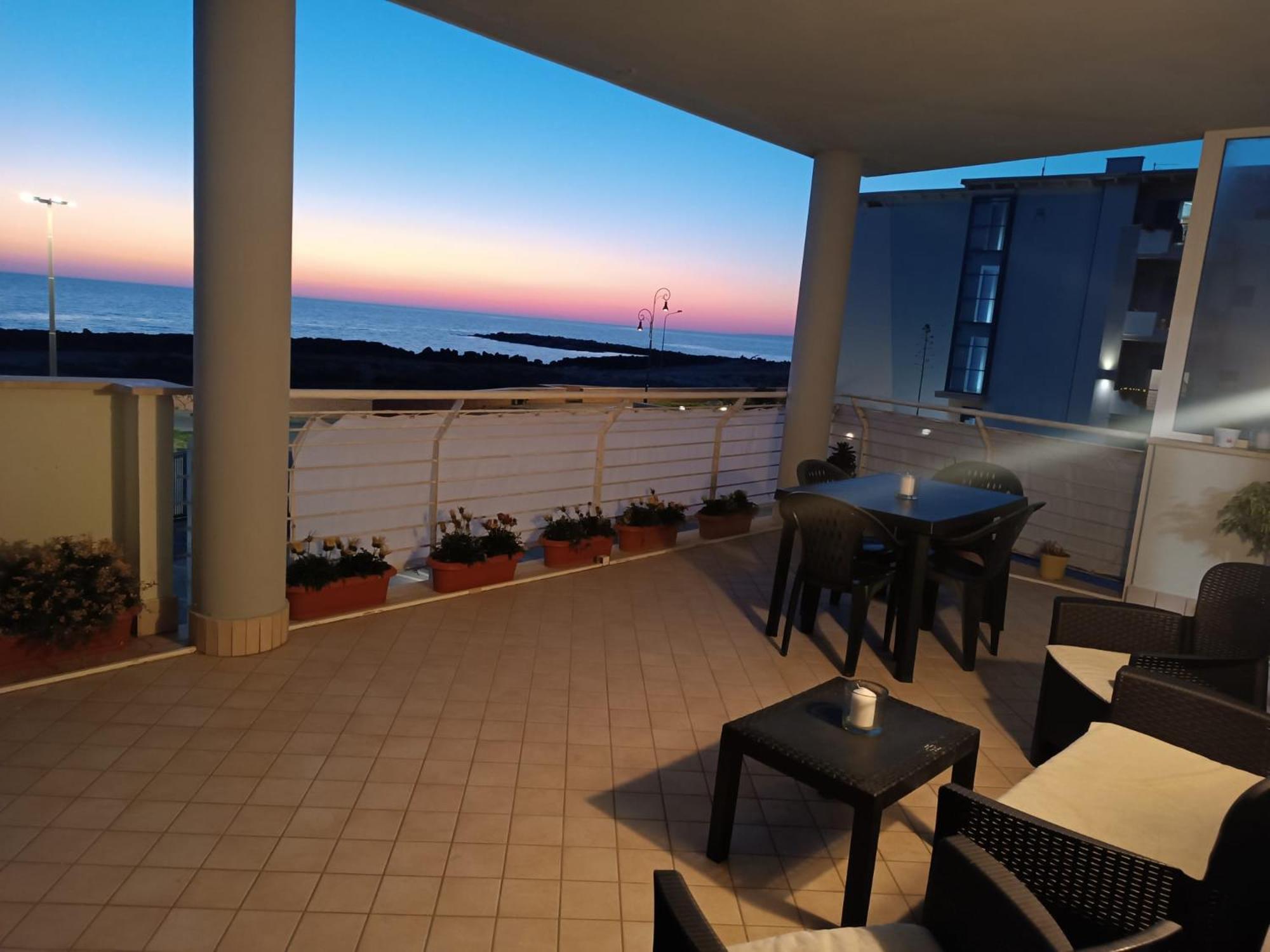 Armareaoverseassuites 1 菲乌米奇诺 外观 照片